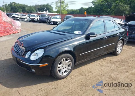 2004 Mercedes-Benz E 320 4Matic z USA, uszkodzony, nr VIN WDBUF82J44X161547